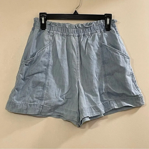 ELIZABETH AND JAMES Shorts in Chambray‎ - Picture 3 of 7